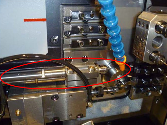 斜邊機加裝高速電主軸NR-2551.jpg